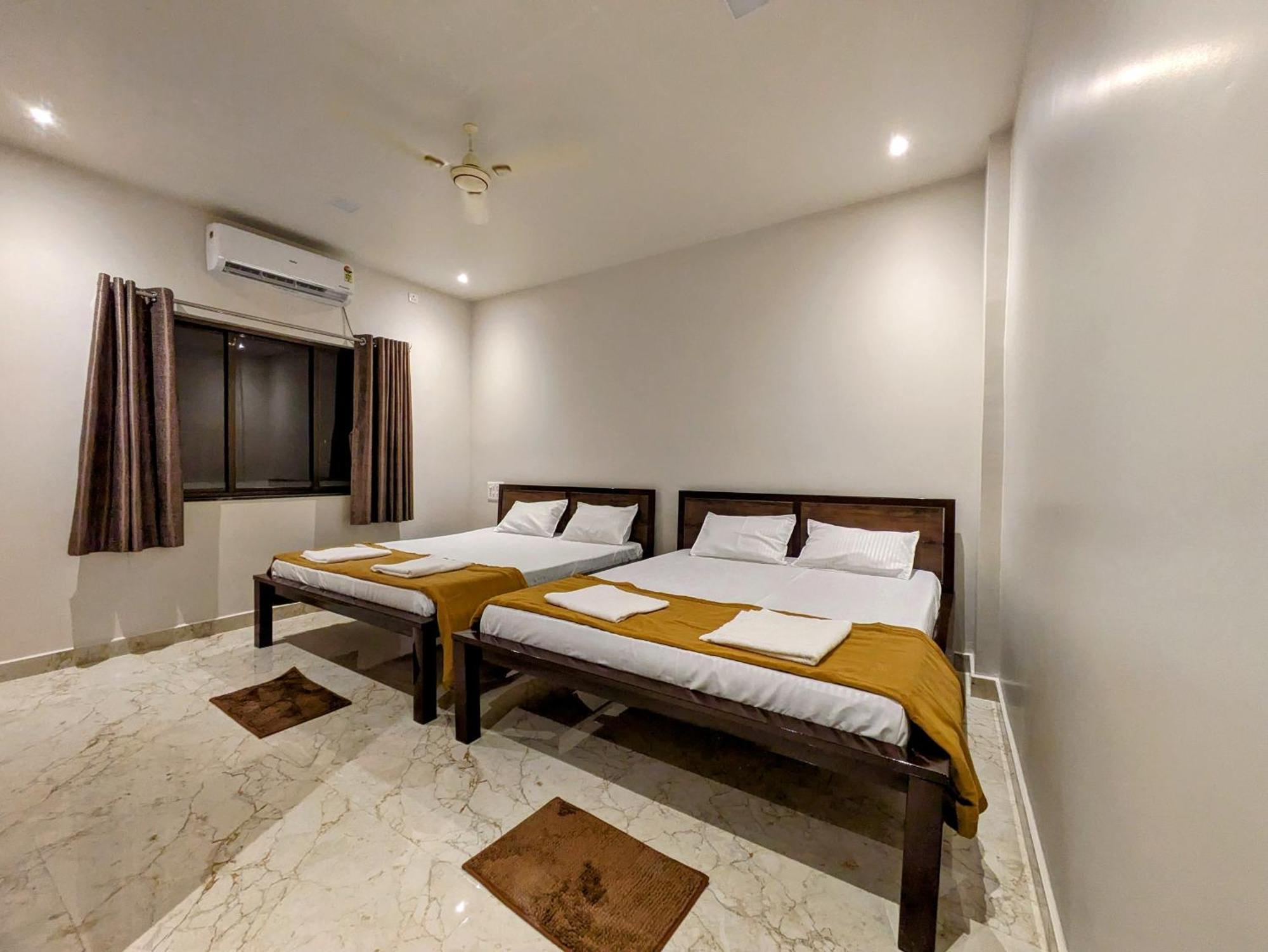 Hotel Madhusudan Executive コールハープル エクステリア 写真